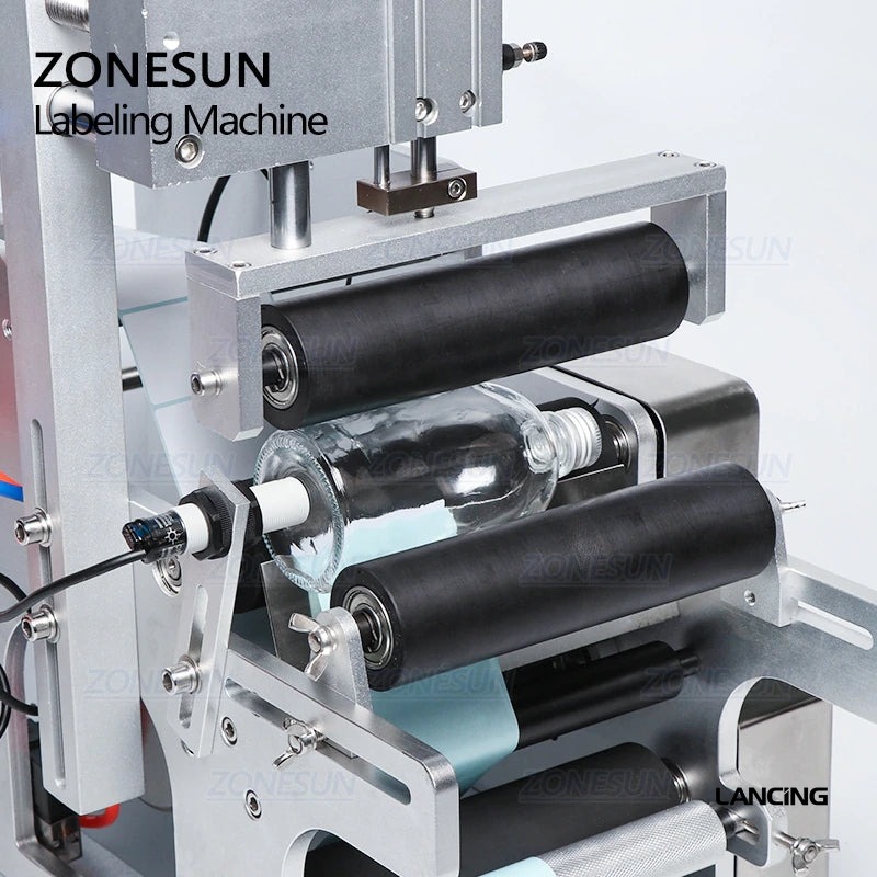 Semi-automatic Round Bottle Labeling Machine gallery 3
